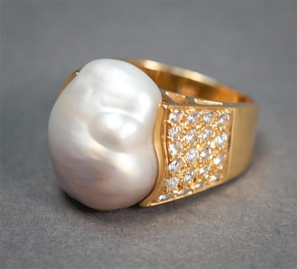 14-KARAT YELLOW-GOLD, BAROQUE PEARL