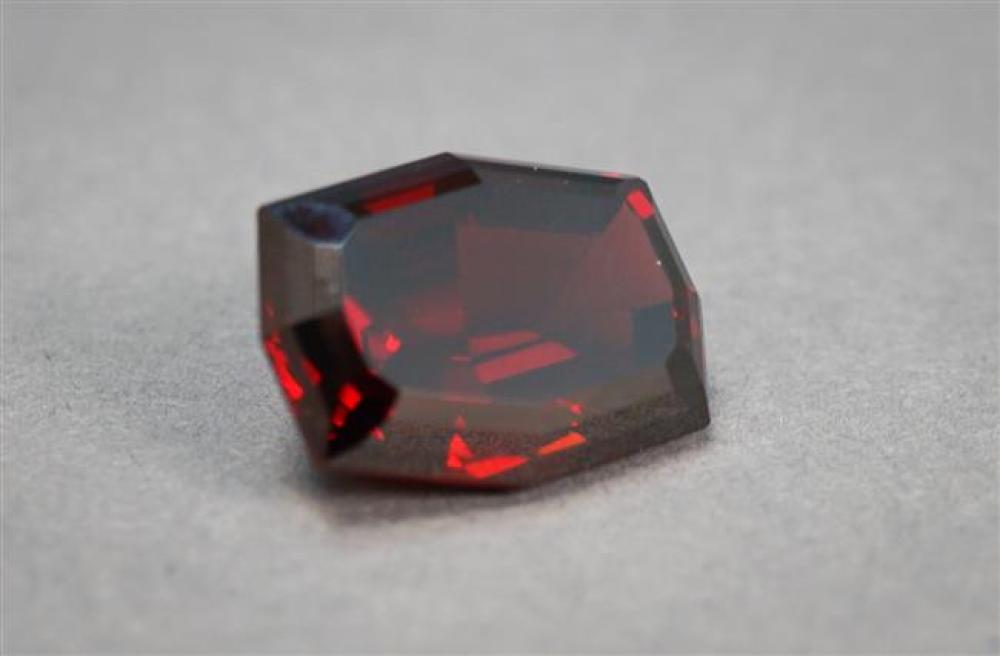 LOOSE FANCY-CUT GARNET, APPROX.