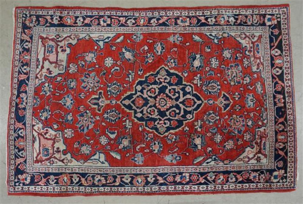 MAHAL RUG, 6 FT 8 IN X 4 FT 4 INMahal