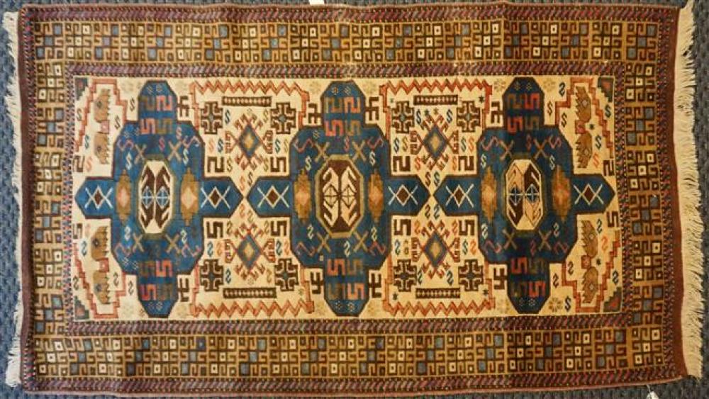 PAKISTAN RUG 5 FT 6 IN X 3 FT 11 322eec