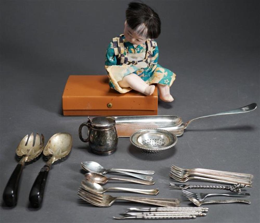 CHESS SET, CHINESE DOLL AND GROUP