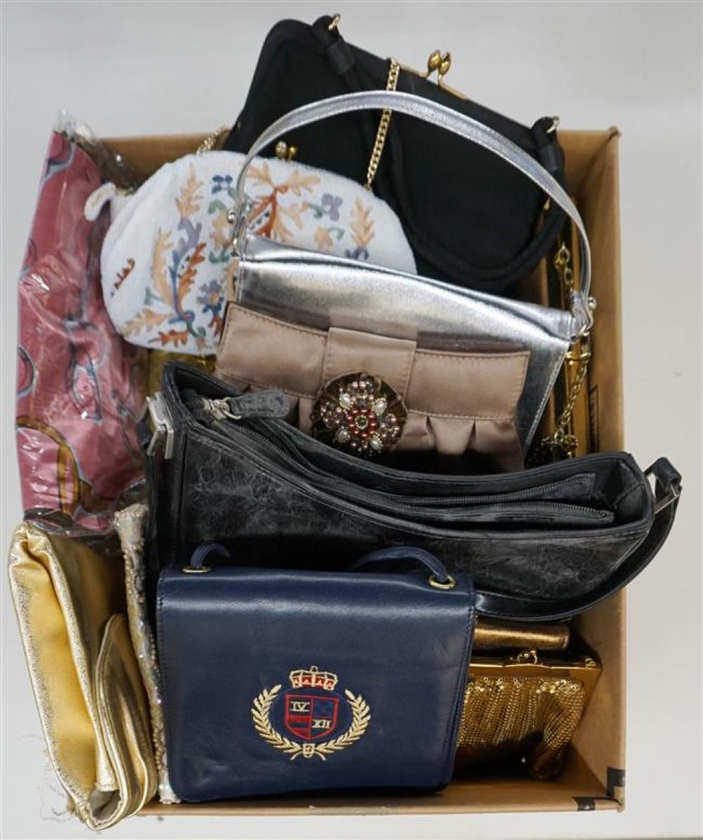 COLLECTION WITH PURSE, CLUTHCES,