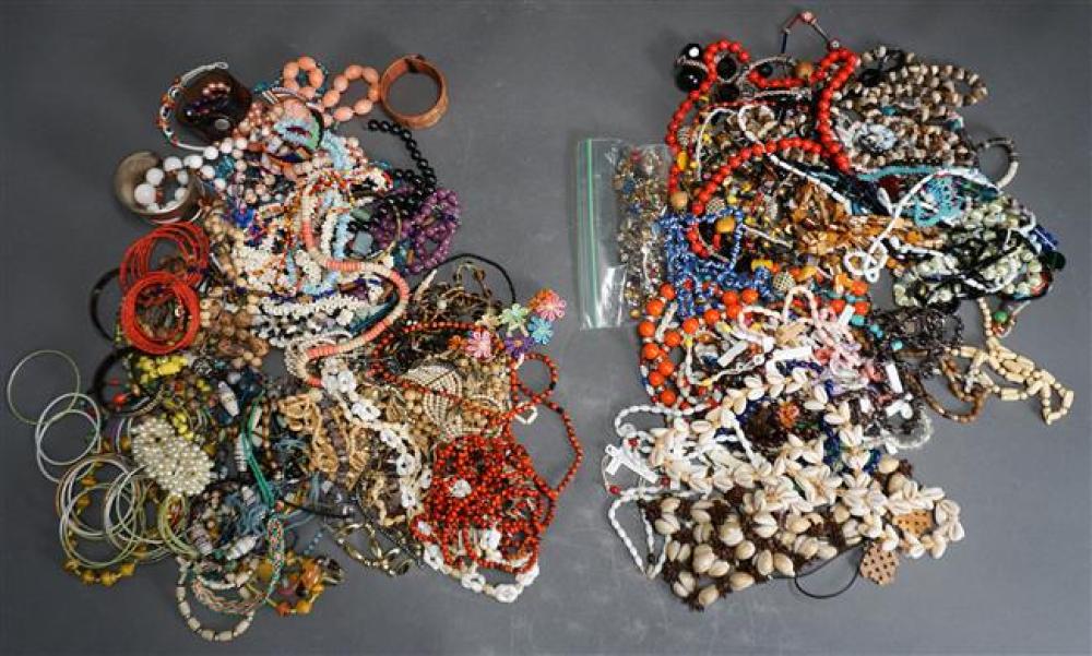 COLLECTION WITH TWO BOXES OF BEADED