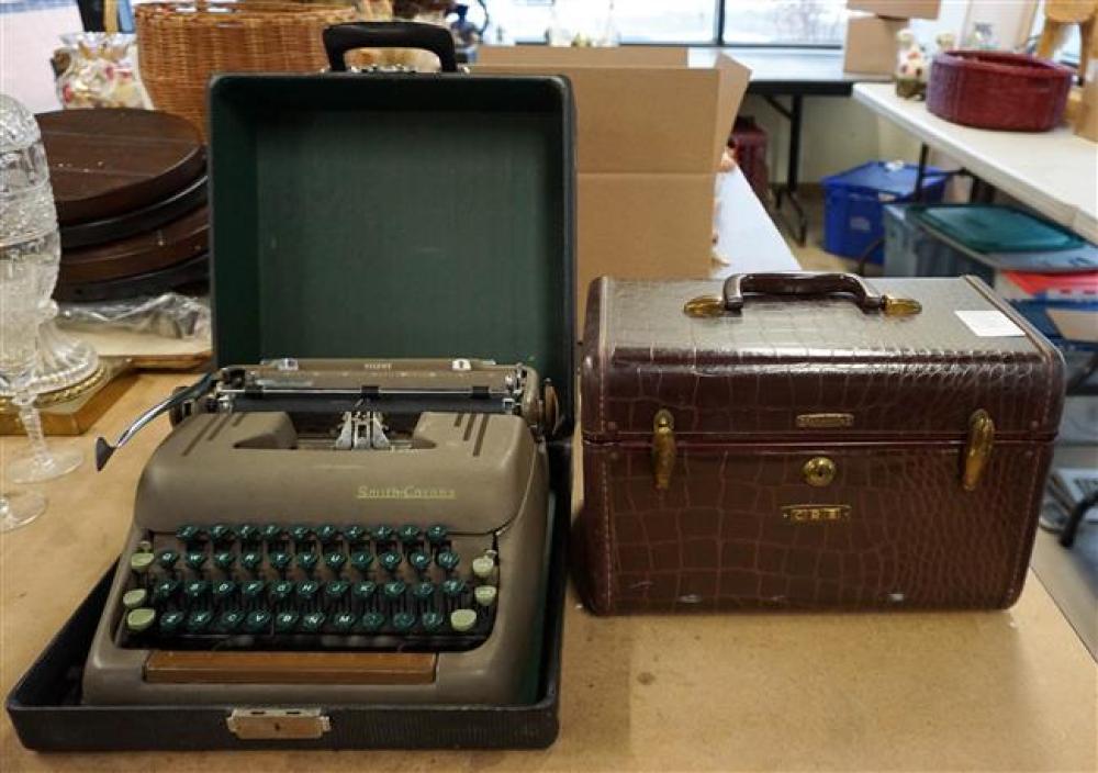 SMITH-CORONA PORTABLE TYPEWRITER