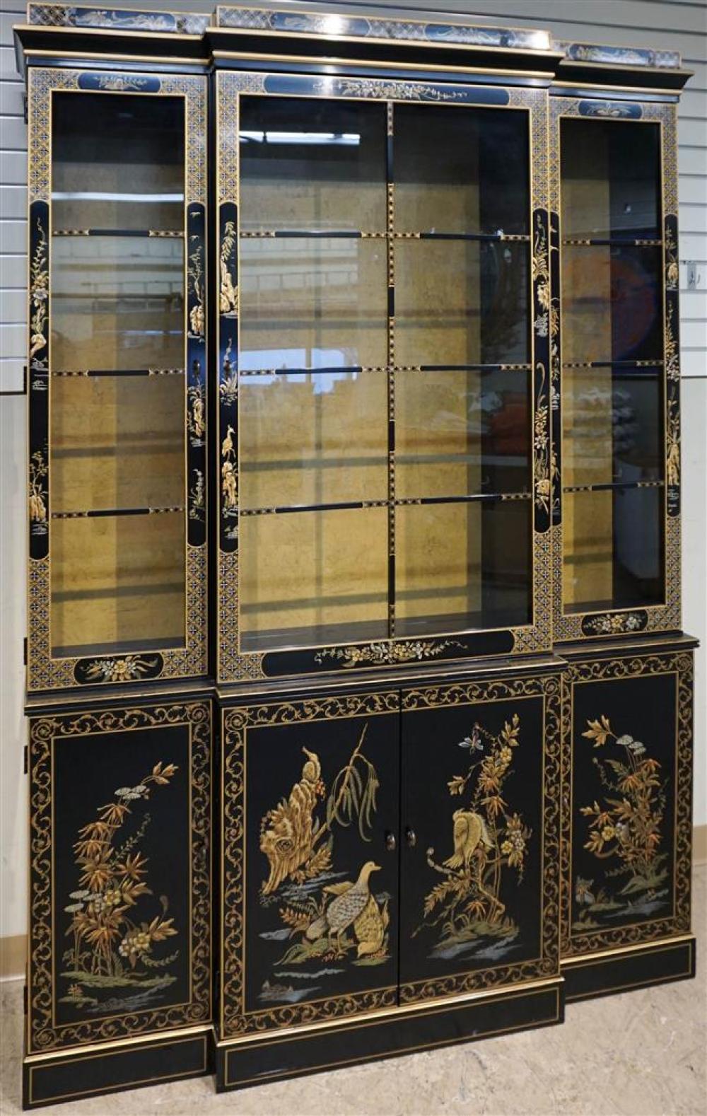 CHINOSERIE DECORATED PARCEL GILT