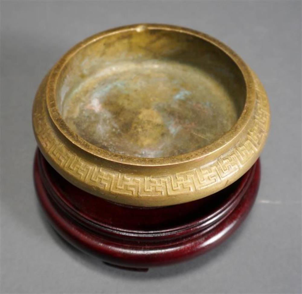 CHINESE BRONZE FOOTED CENSER ON 323271