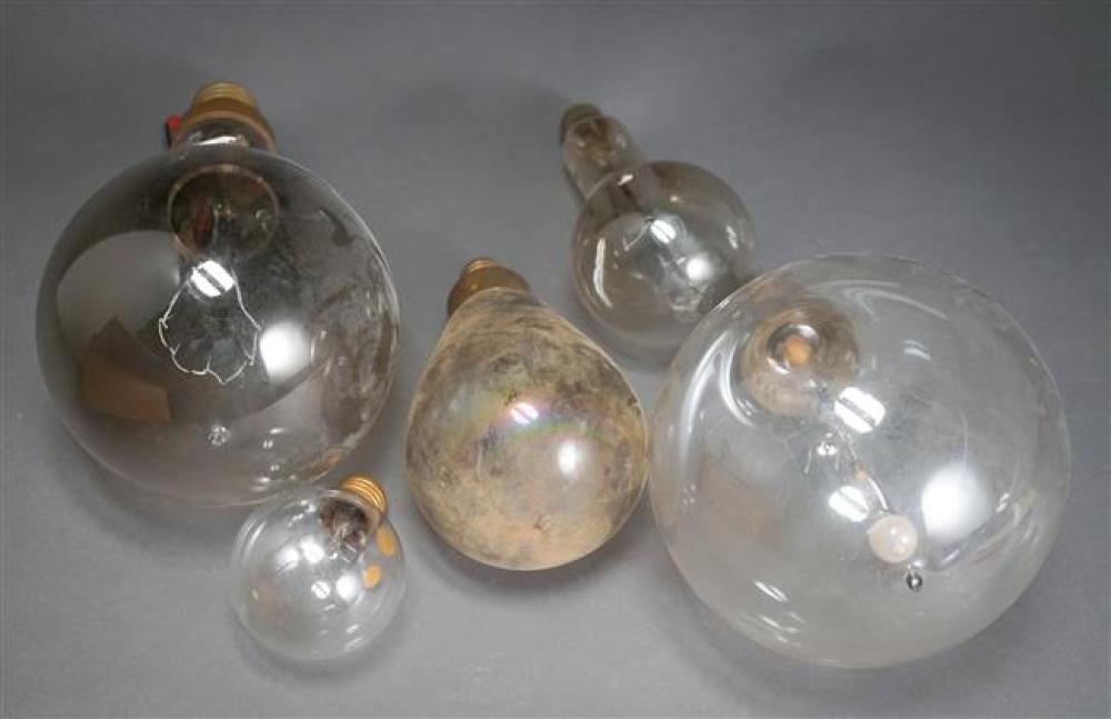 COLLECTION OF EIGHT VINTAGE LARGE LIGHTBULBSCollection