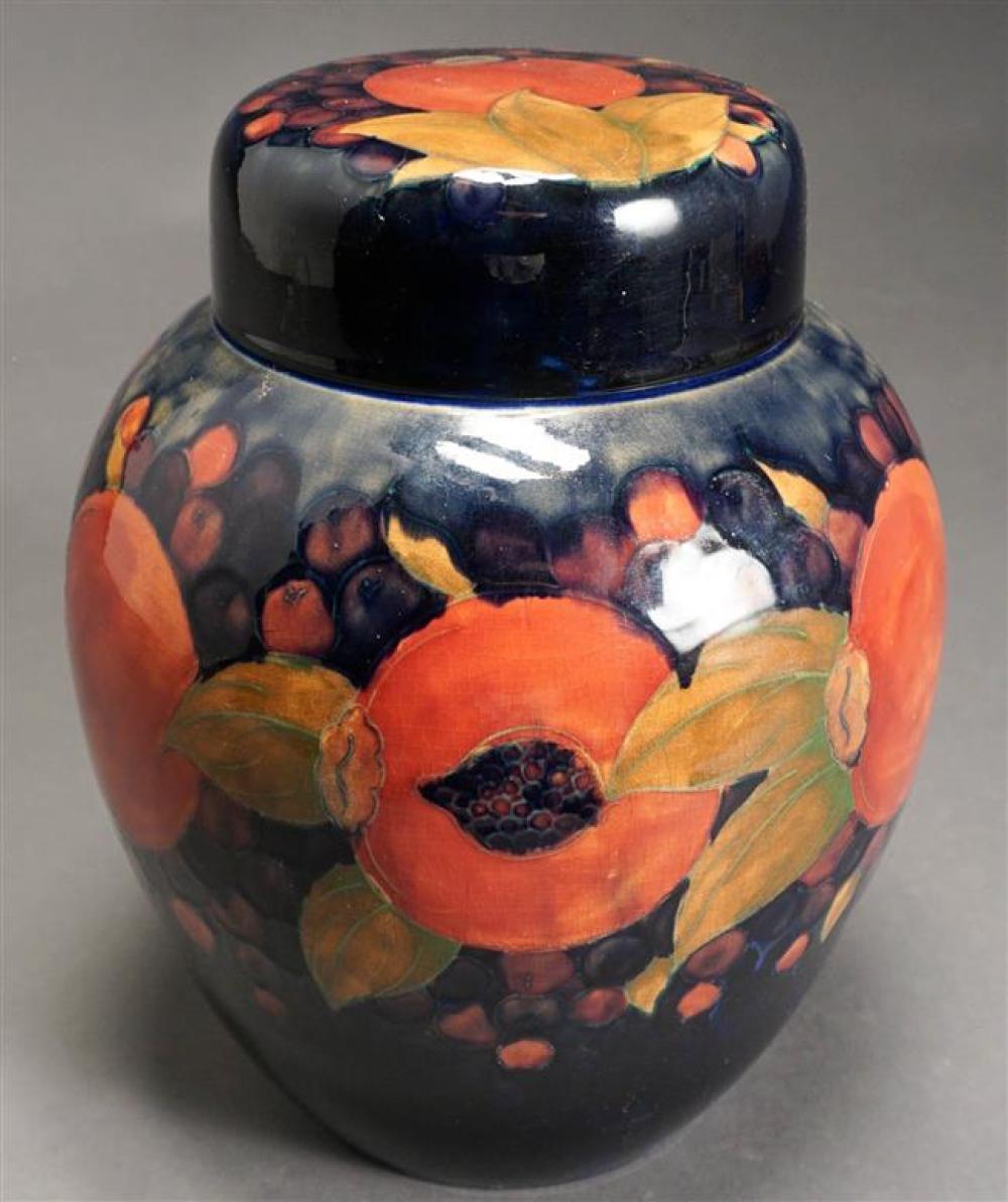 MOORCROFT POTTERY POMEGRANATE COVERED 323340