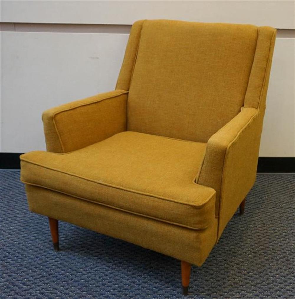 MID CENTURY UPHOLSTERED LOUNGE 32336a