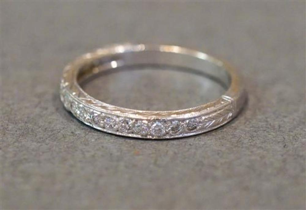 14 KARAT WHITE GOLD DIAMOND ETERNITY