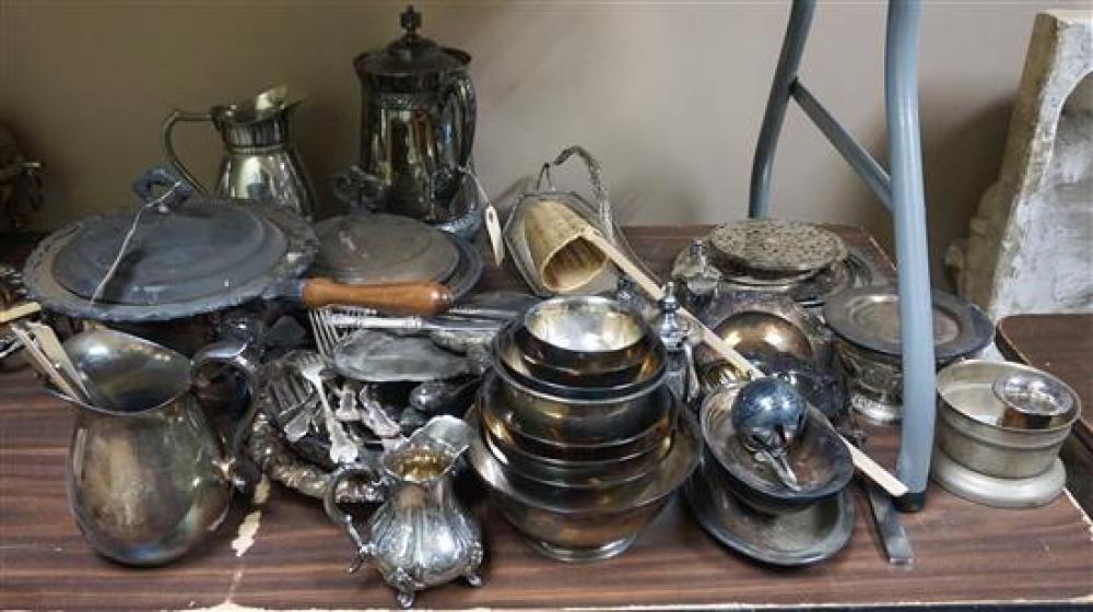 GROUP WITH AMERICAN SILVER PLATE