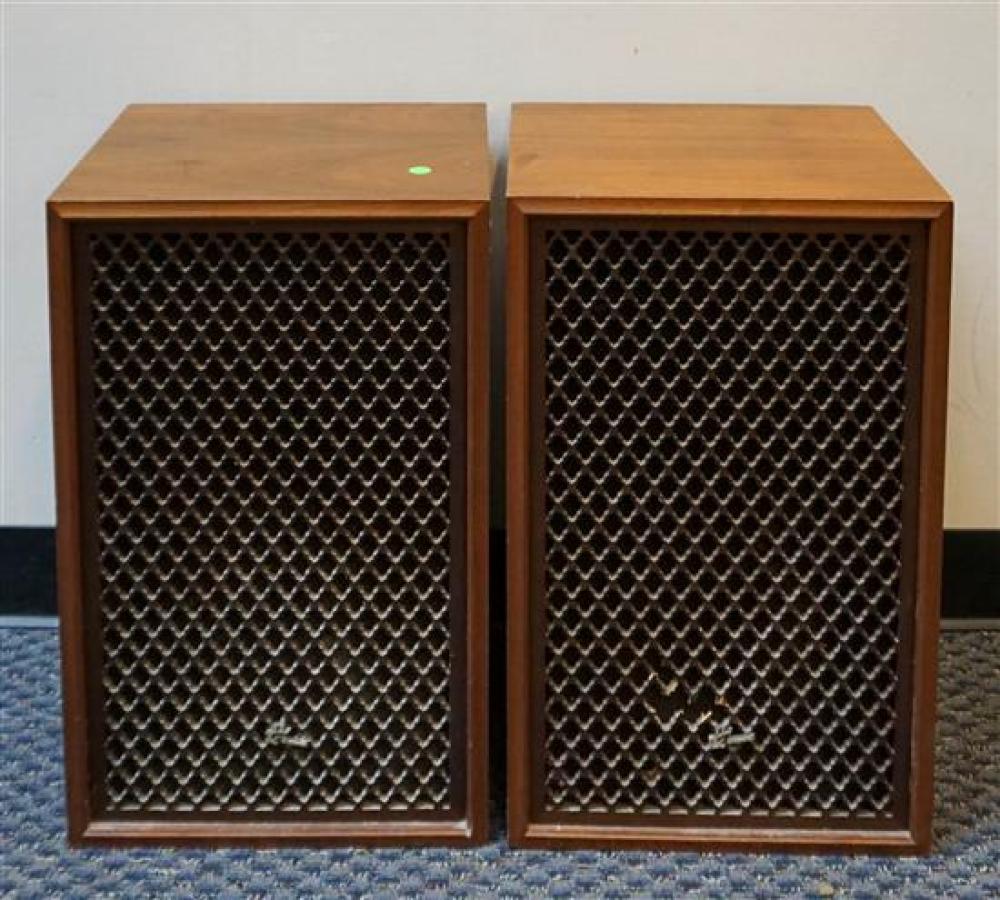 PAIR SANSUI SP-150 WALNUT SPEAKERSPair