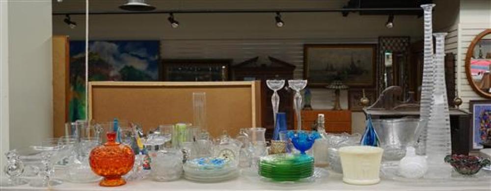 GROUP OF ASSORTED GLASS INCLUDING 320eb5