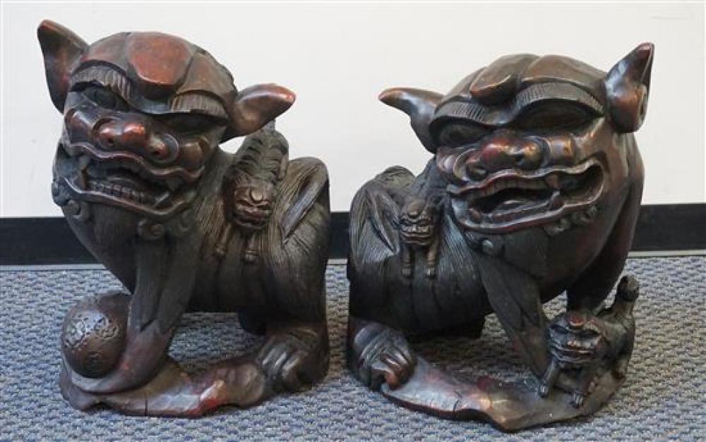 PAIR OF CHINESE CARVED WOOD FOO 321026