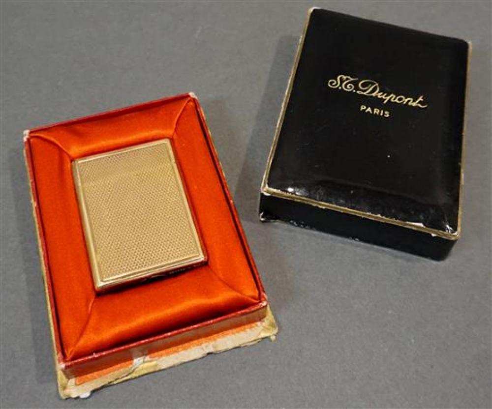 DUPONT PARIS GOLD PLATE LIGHTER IN A