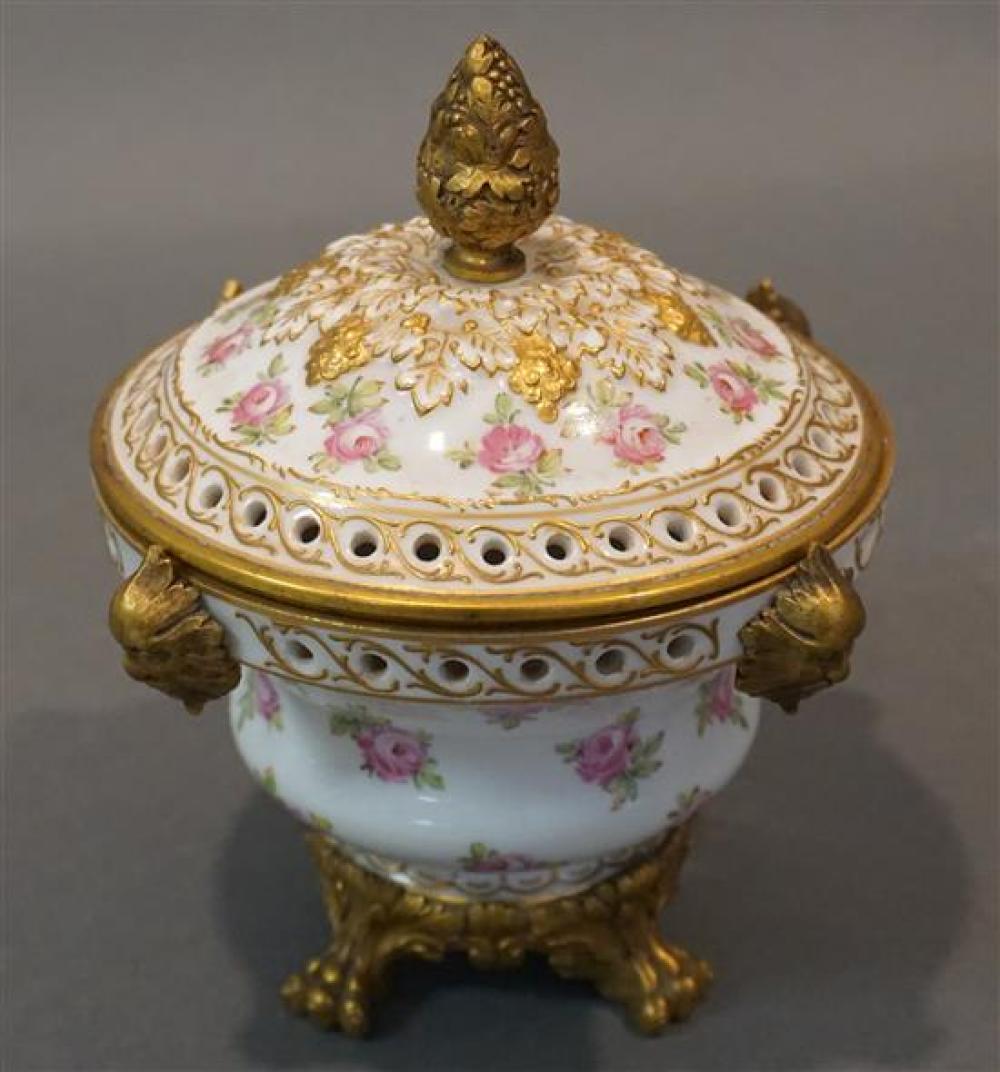 SèVRES TYPE ORMOLU MOUNTED PORCELAIN