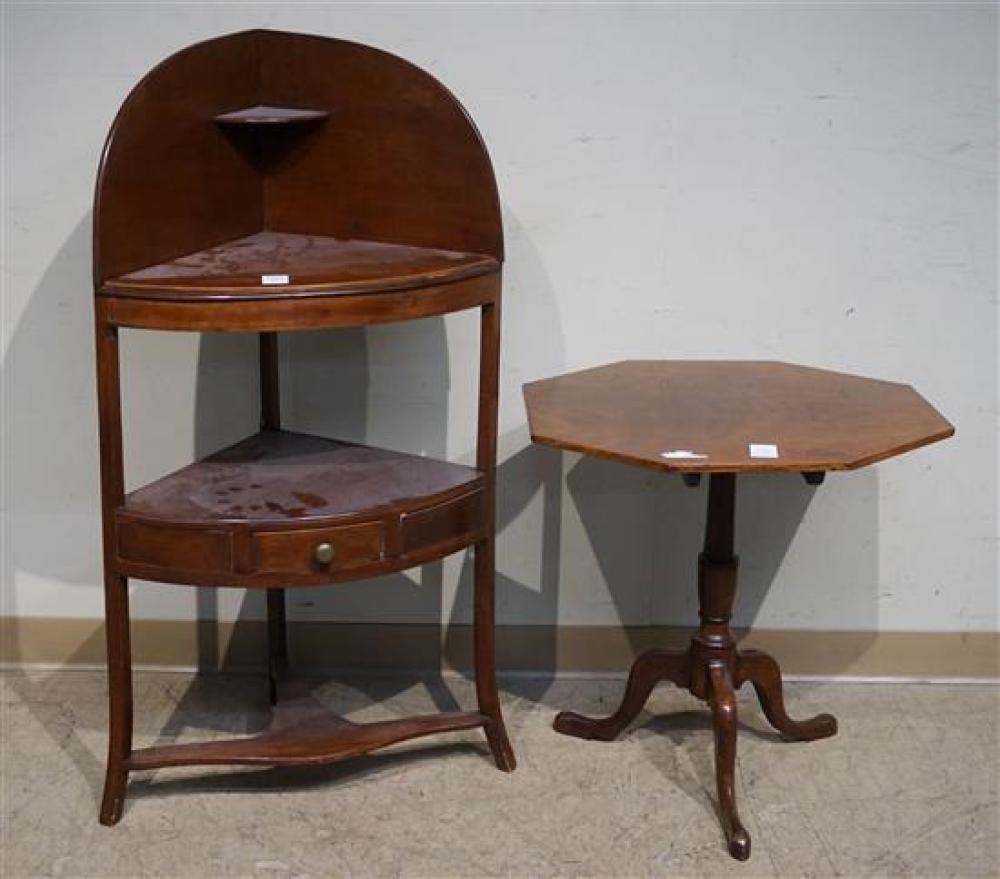 FEDERAL MAHOGANY TILT-TOP TEA TABLE