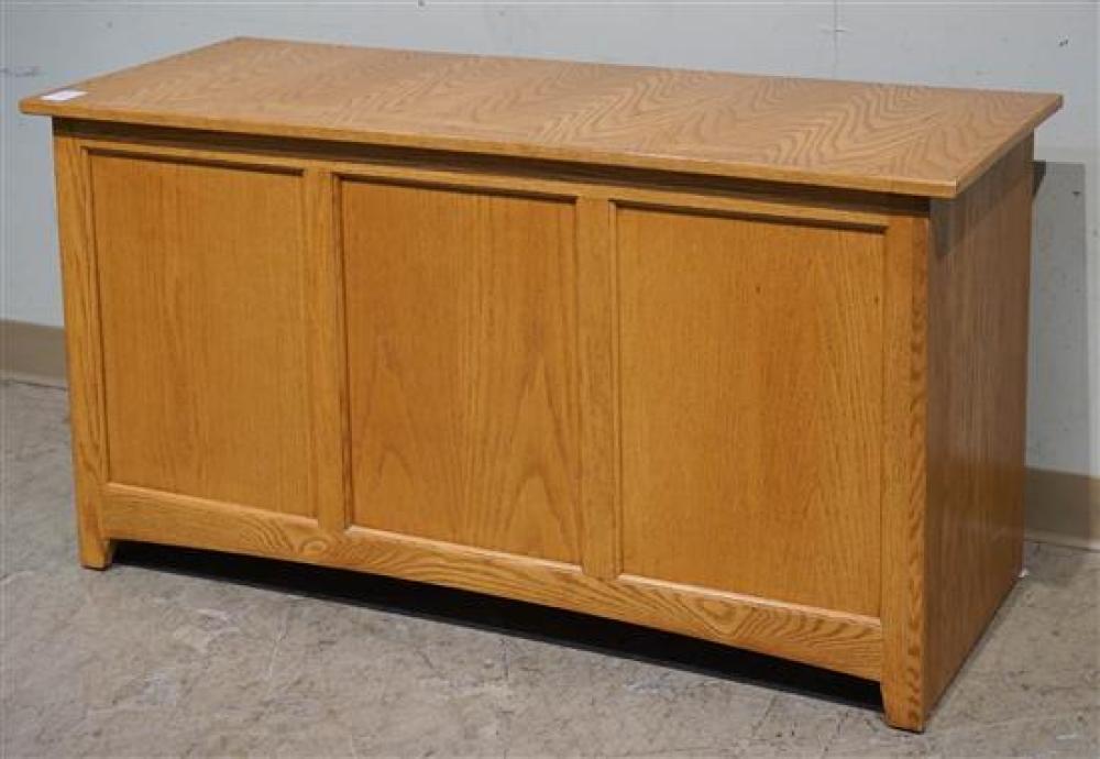 OAK STORAGE TRUNKOak Storage Trunk,