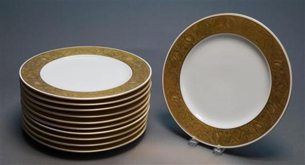 ELEVEN BAVARIAN GOLD BORDER PORCELAIN