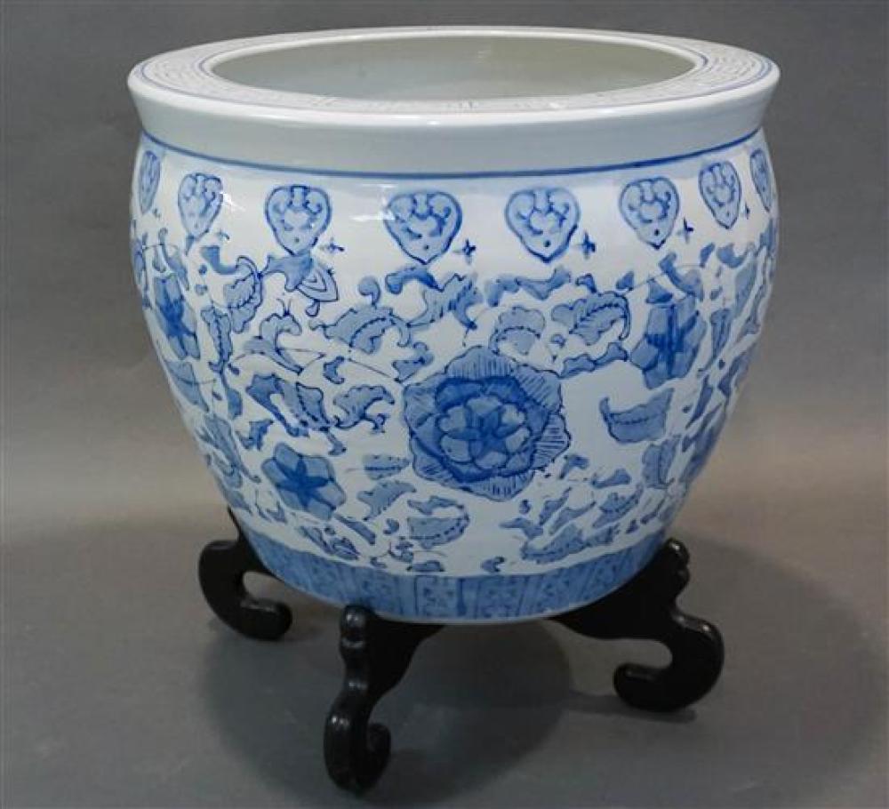 CHINESE BLUE AND WHITE PORCELAIN 3214d1