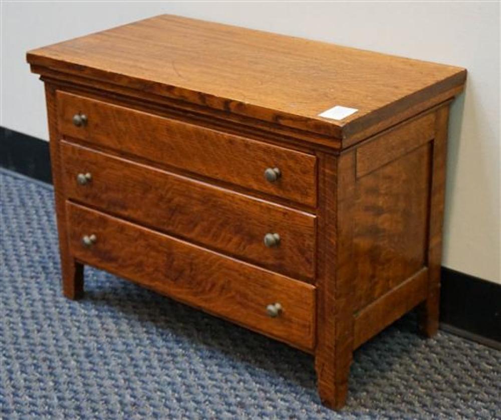 FEDERAL STYLE OAK DIMINUTIVE THREE DRAWER 321596