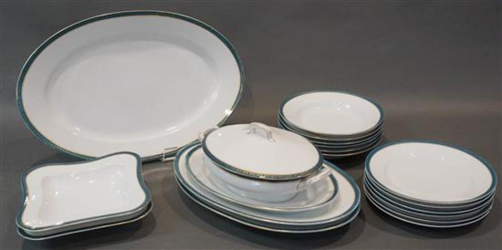 EUROPEAN PORCELAIN NINETEEN PIECE 321617