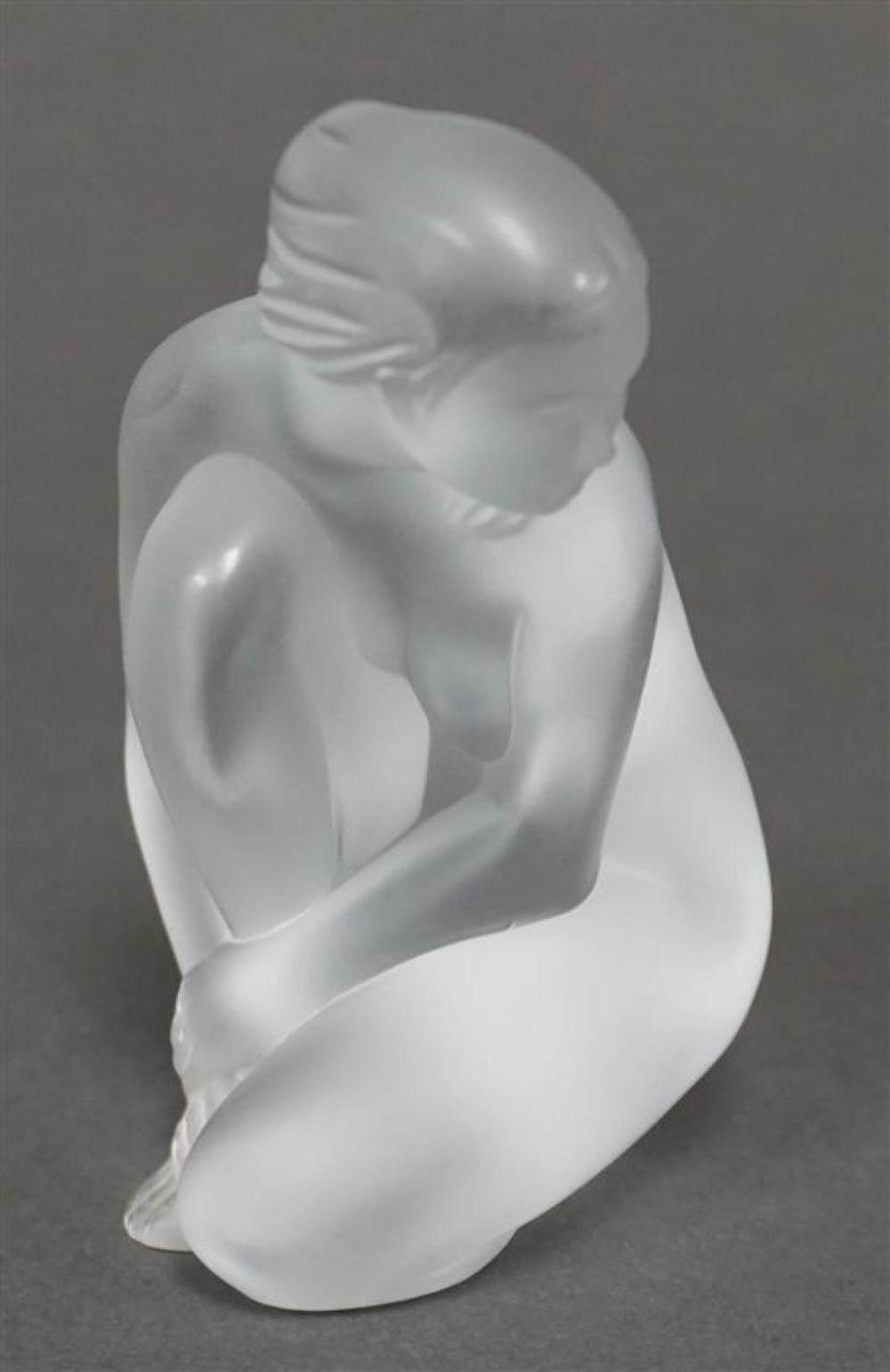 LALIQUE FROSTED CRYSTAL SEATED 321700