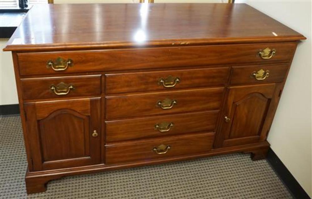 EARLY AMERICAN STYLE CHERRY SIDEBOARD 3217e4