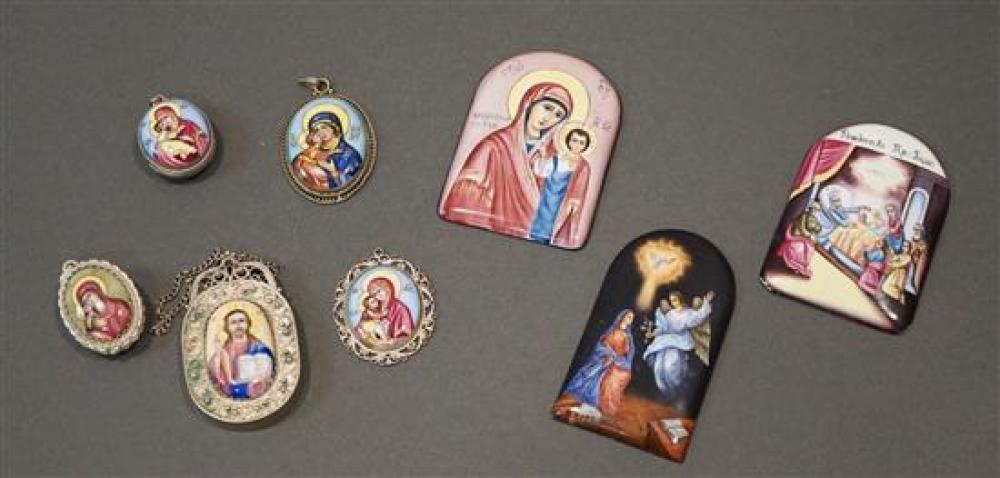 COLLECTION WITH EIGHT RUSSIAN ENAMEL