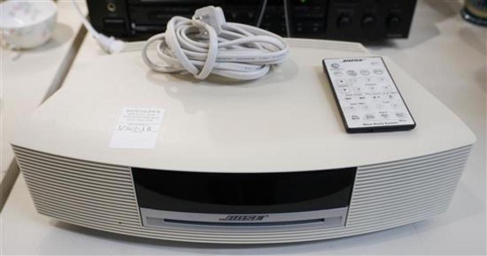 BOSE WAVE RADIO SYSTEM WITH REMOTEBose 3218bc