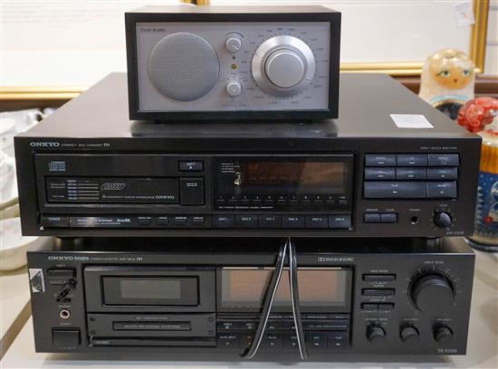 ONKYO CD CHANGER DX C510 AND ONYKO 3218bd