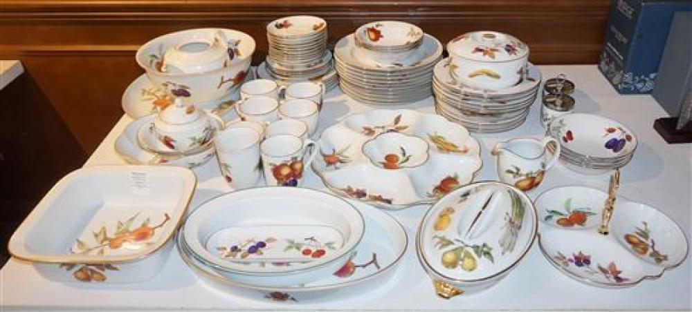 ROYAL WORCESTER EVESHAM PATTERN 3218c9