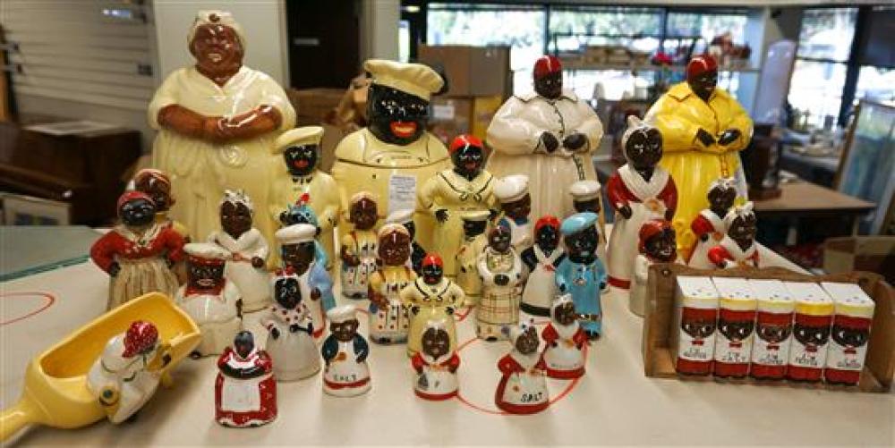 GROUP OF AFRICAN AMERICAN THEME CERAMIC