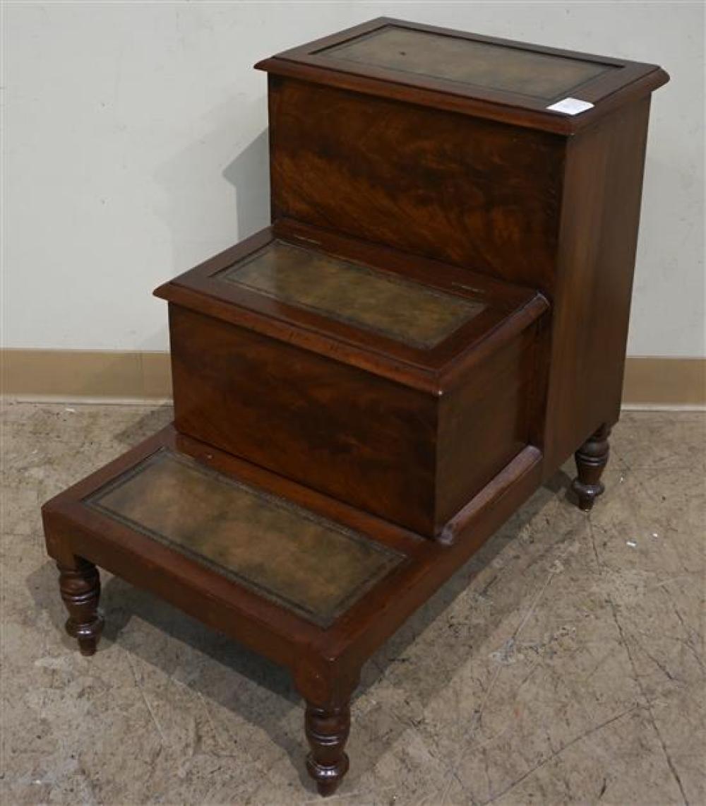 GEORGE III STYLE MAHOGANY TOOLED 321b66