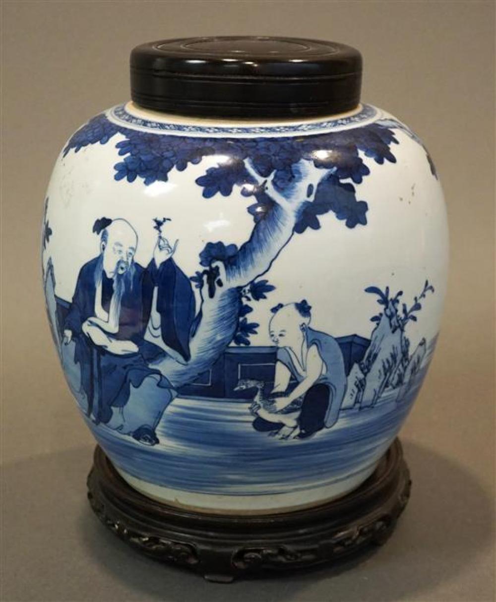 CHINESE BLUE AND WHITE GINGER JAR 321b96