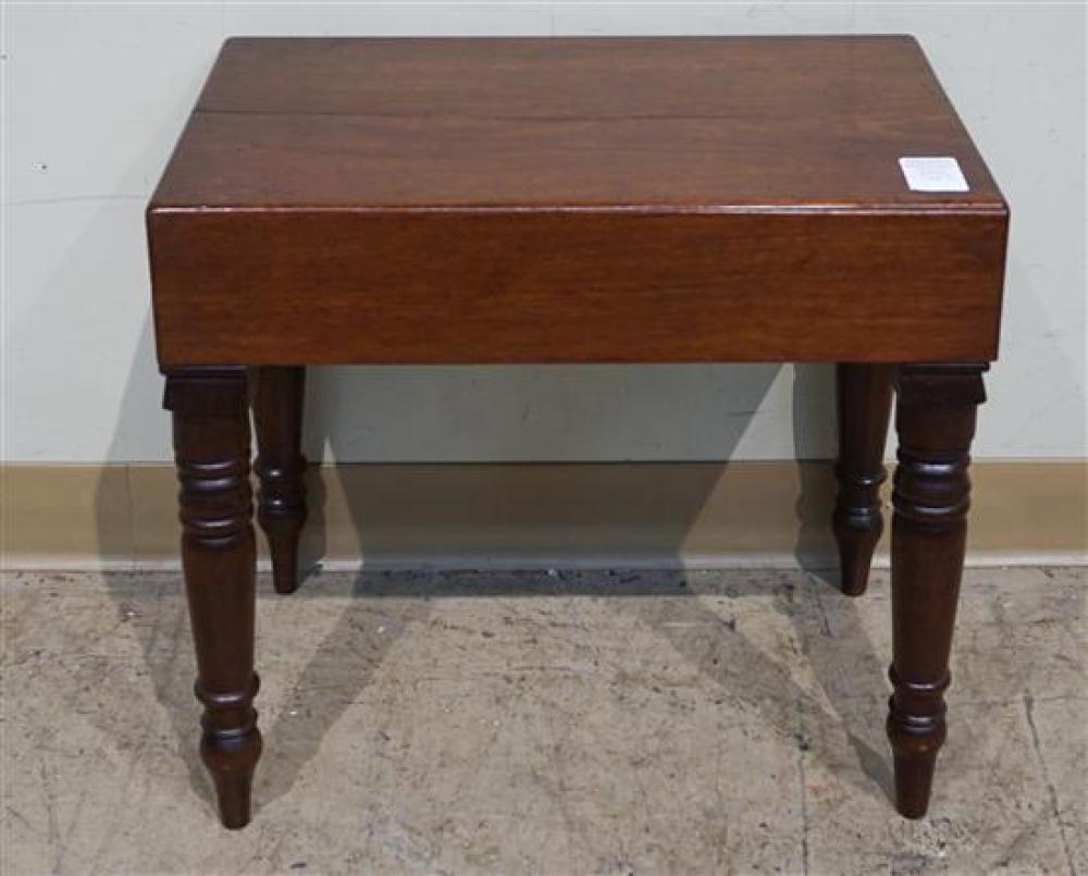 GEORGE III MAHOGANY BEDSIDE BIDET,