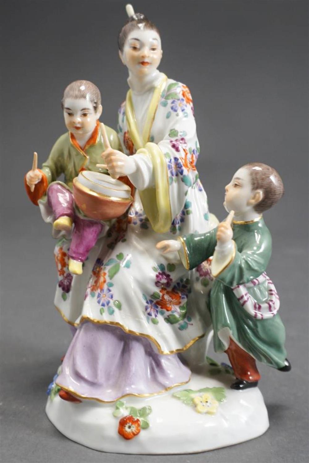 MEISSEN CHINOISERIE FIGURAL GROUP 3243fe