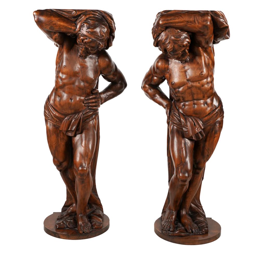 PAIR OF CONTINENTAL CARVED WOOD 324471