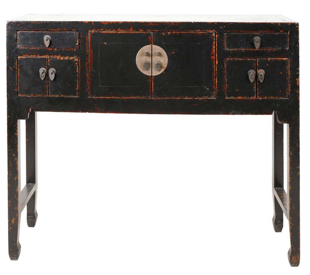 CHINESE-STYLE LACQUERED SIDE CABINETwith