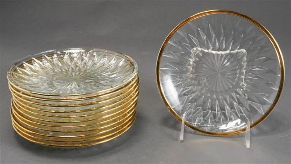 SET WITH TWELVE BACCARAT STYLE GOLD