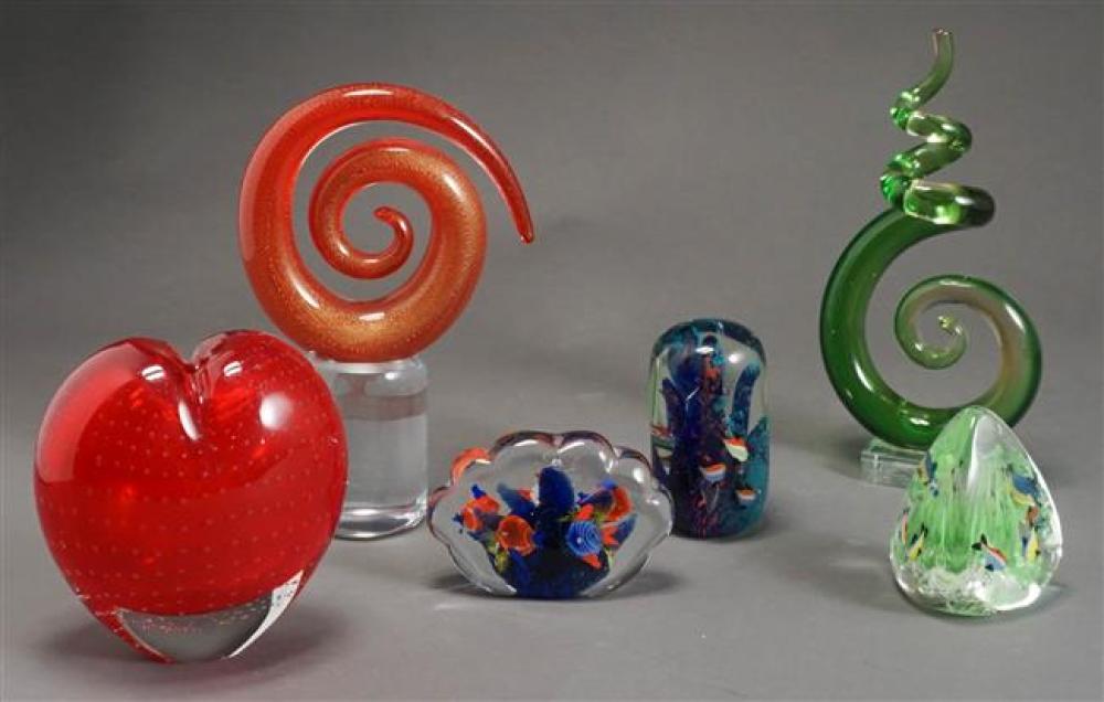 COLLECTION OF SIX ART GLASS SCULTPURES 3245f5