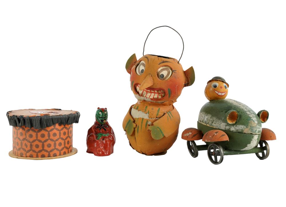 FOUR VINTAGE HALLOWEEN DECORATIONSCondition: