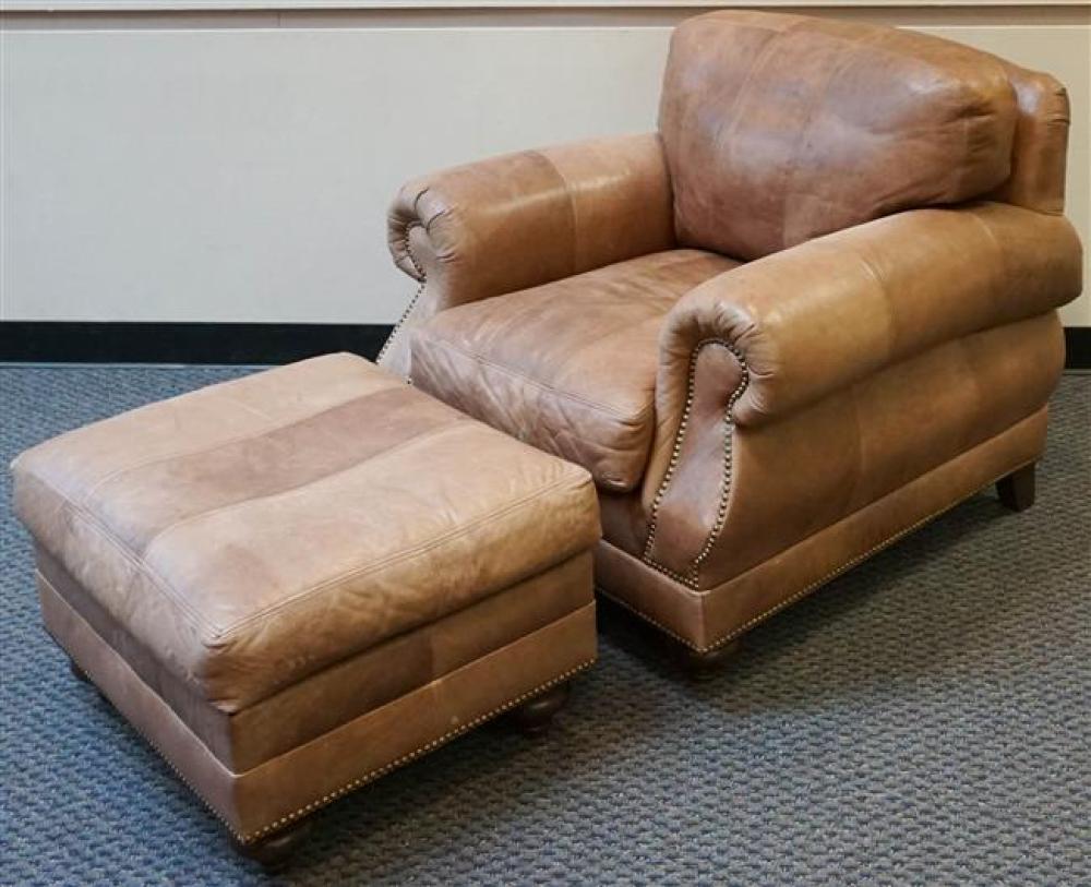 TAN LEATHER UPHOLSTERED CLUB CHAIR 3246e3