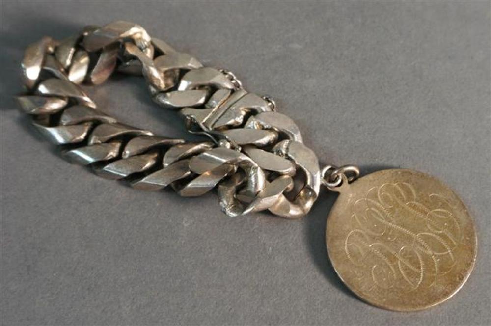 GENTLEMANS STERLING SILVER BRACELET,