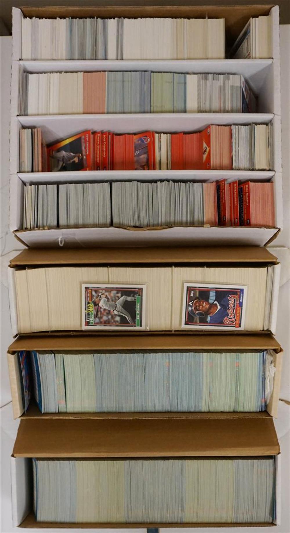 COLLECTION OF BASEBALL CARDSCollection 324780