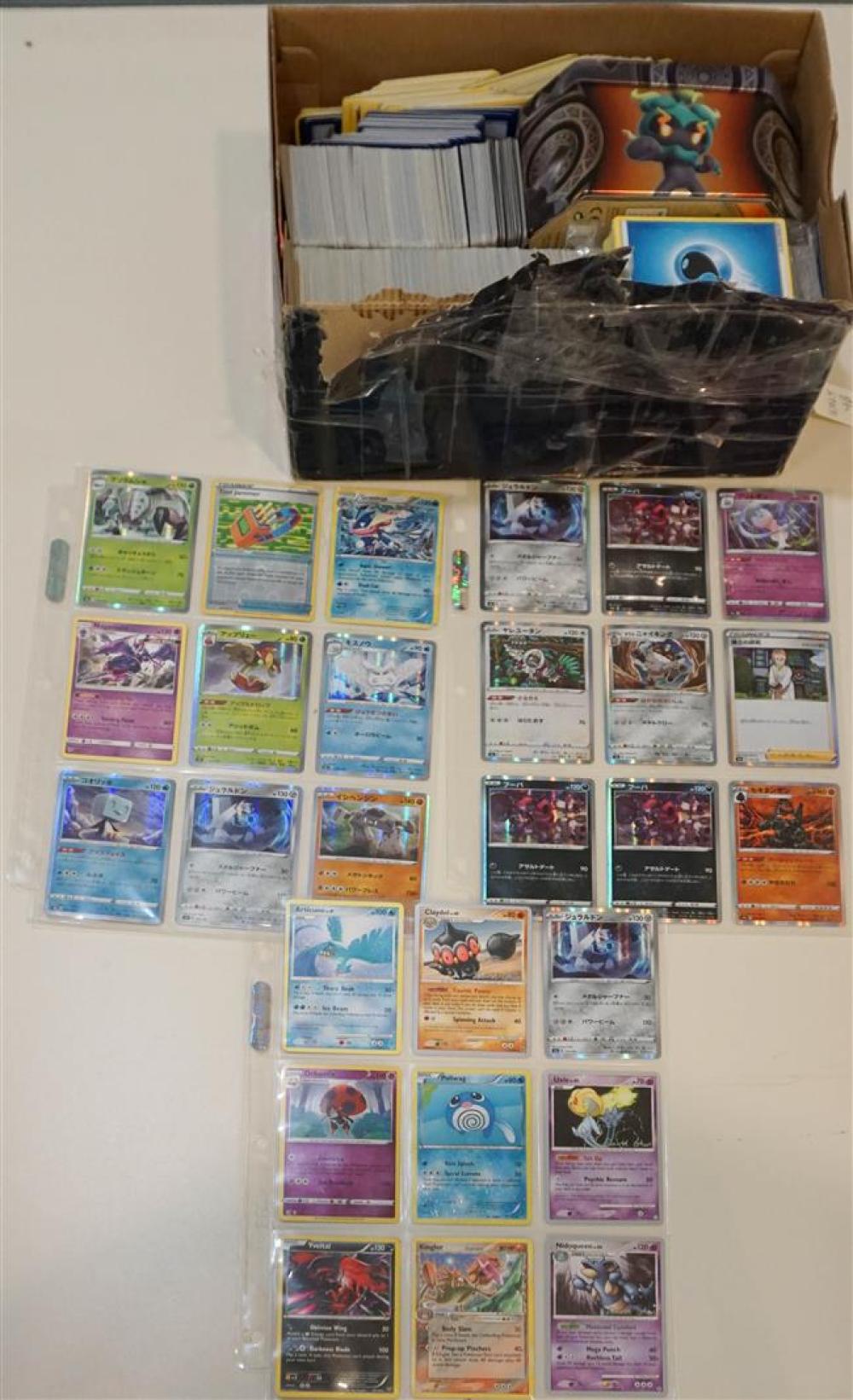 COLLECTION OF POKEMON CARDSCollection 32479a