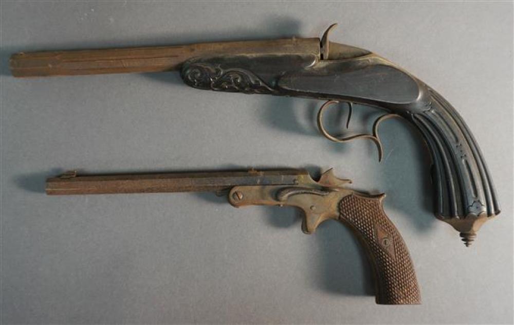 TWO ANTIQUE PISTOLSTwo Antique