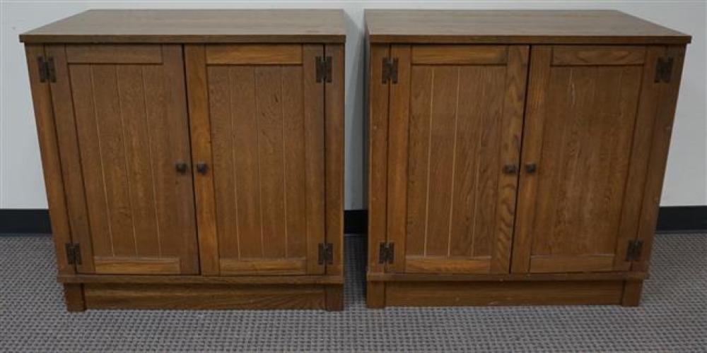 PAIR MODERN OAK VENEERED LOW SIDE 32483b