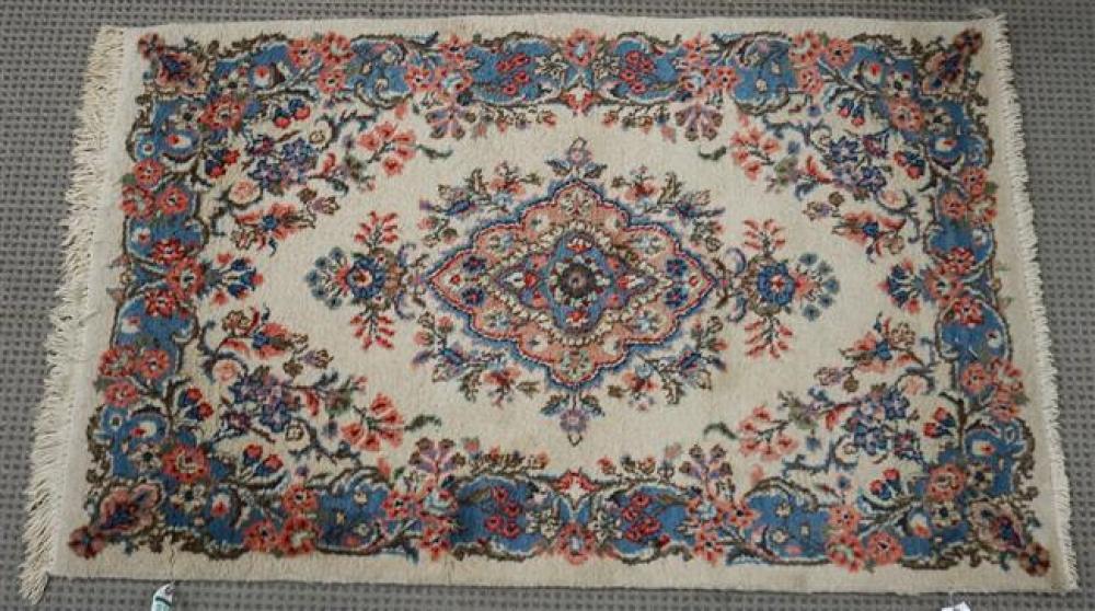 KAZVIN RUG 3 FT 3 IN X 5 FT 3 3248bc
