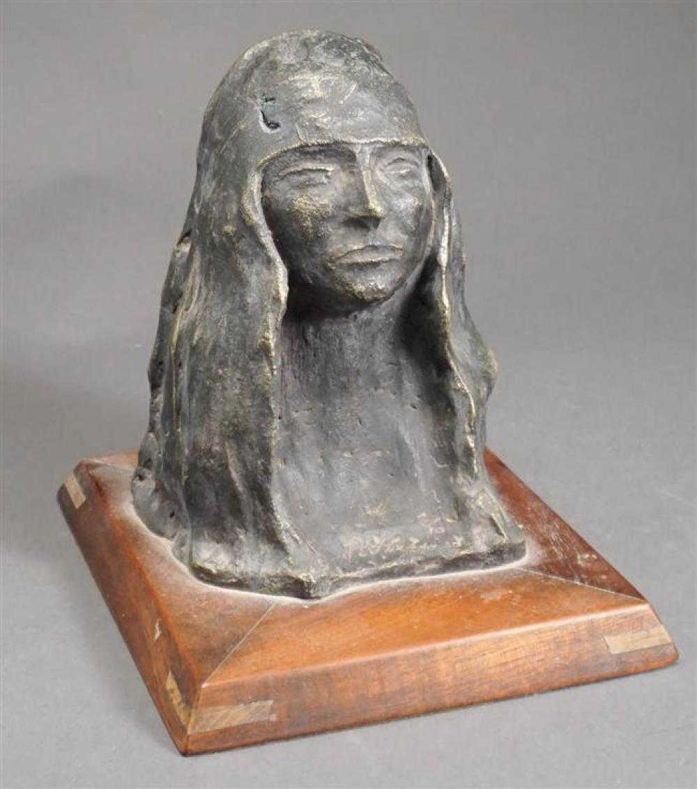 BRONZE BUST OF AN AMERICAN INDIAN  324a27